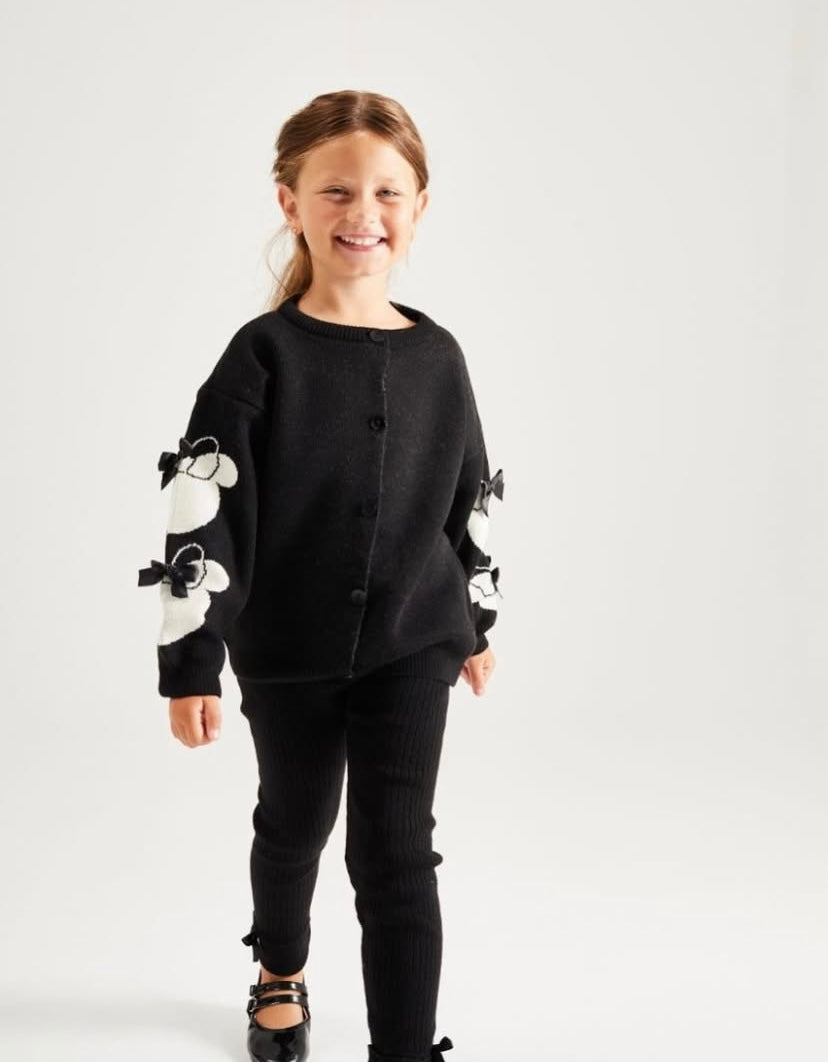 Strickjacke mit leggings