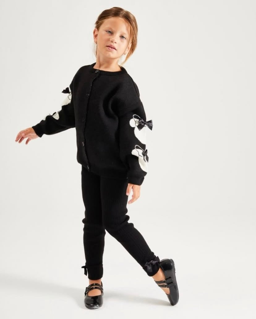 Strickjacke mit leggings